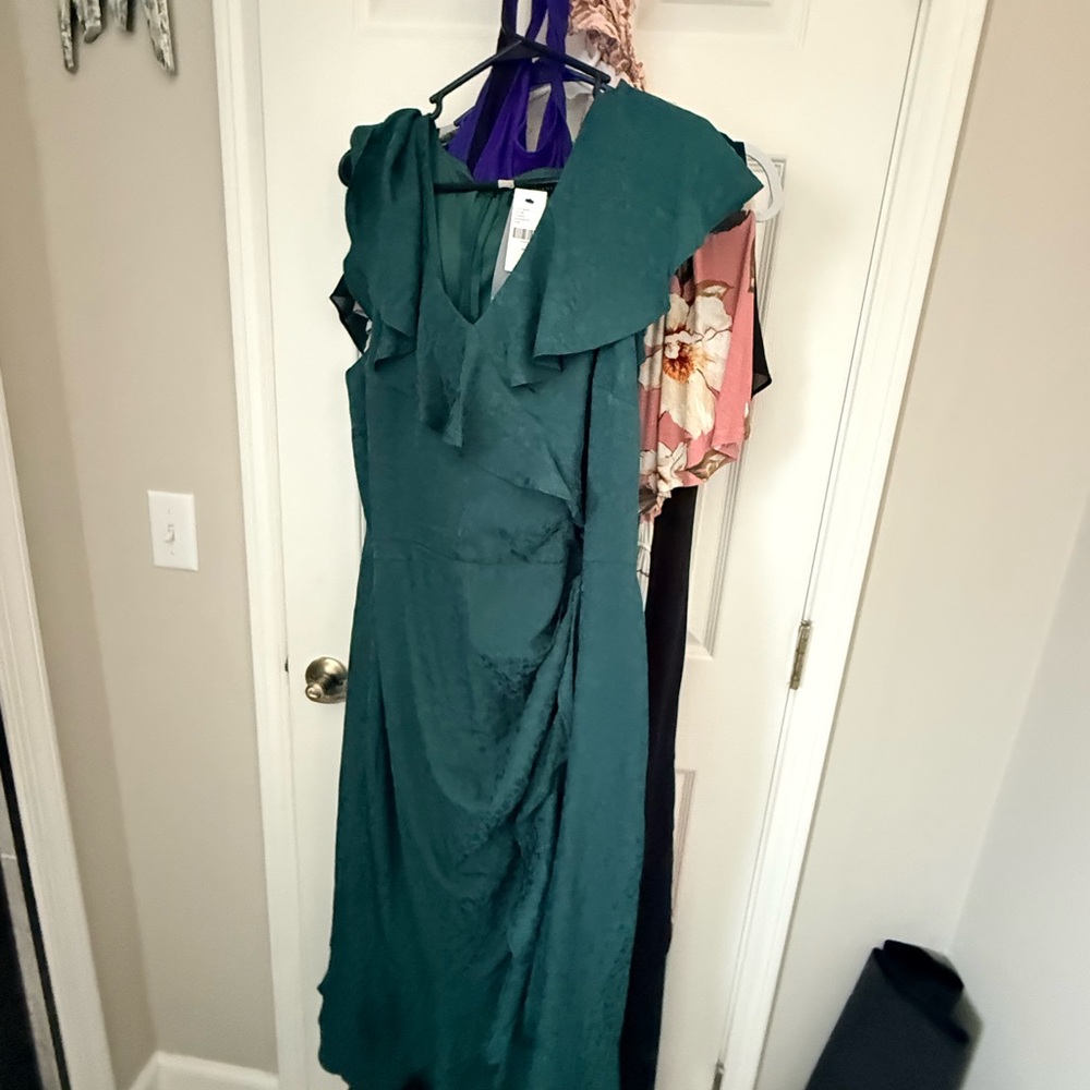 Chic Teal Midi Dress